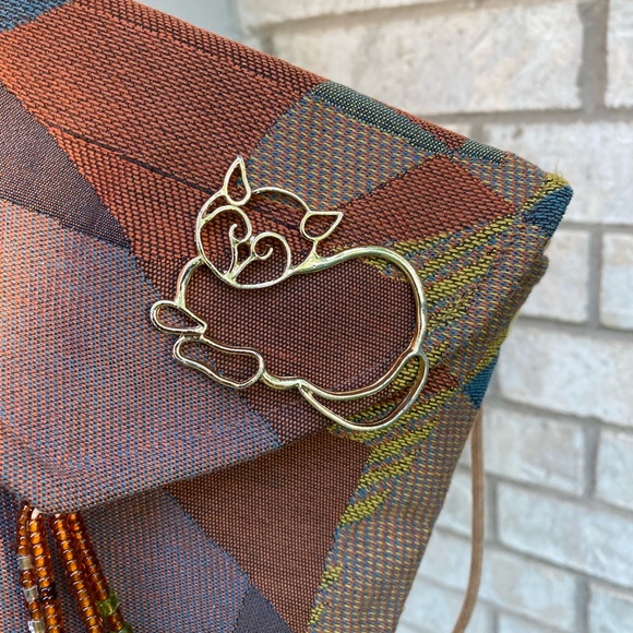 Gold Tone Cat Pin - Picture 5 of 5